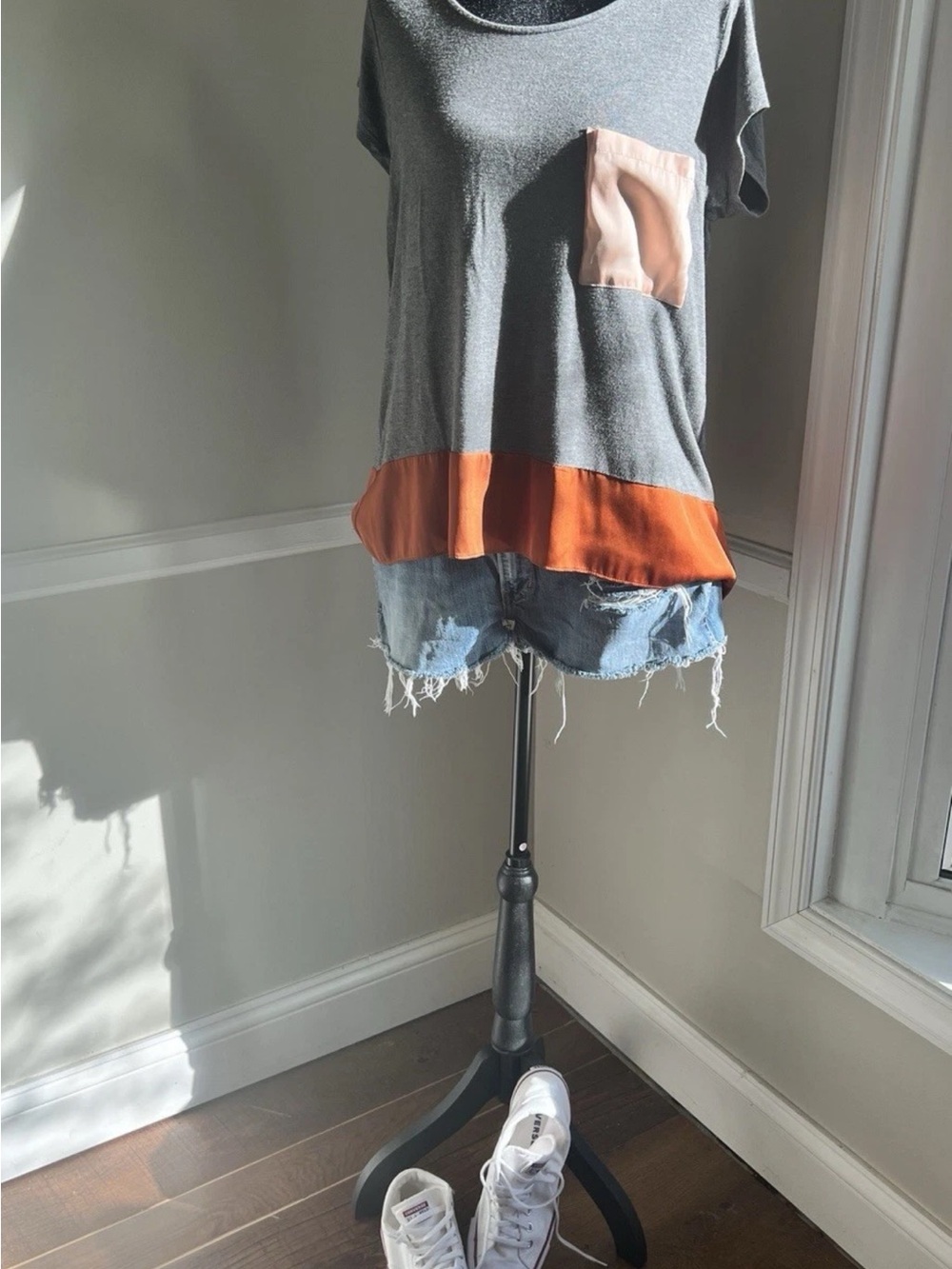 Gray Short-Sleeve Tunic with Rust Hem and Blush Pocket